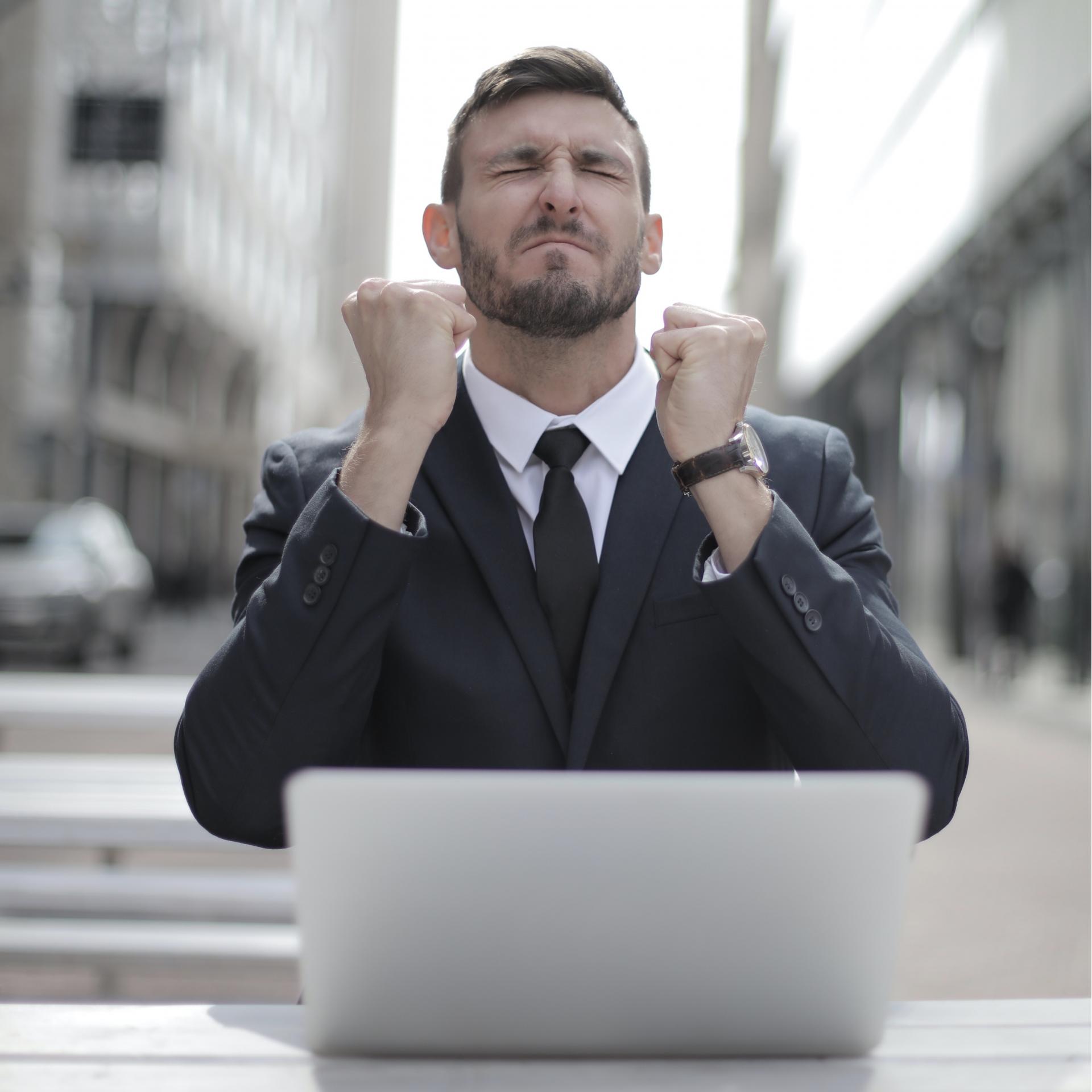 Was ist Forderungsmanagement-Software?